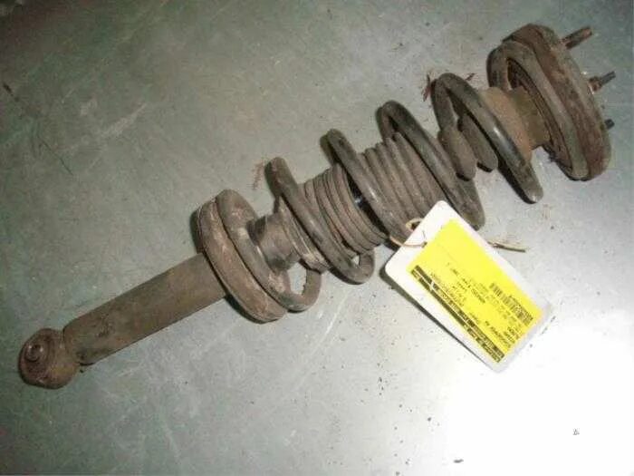 Задние амортизаторы ниссан альмера н16. Стойки передние ниссан альмера н16. Задняя стойка nissan almera n16. Задние амортизаторы ниссан альмера н16. 56210-4m426.