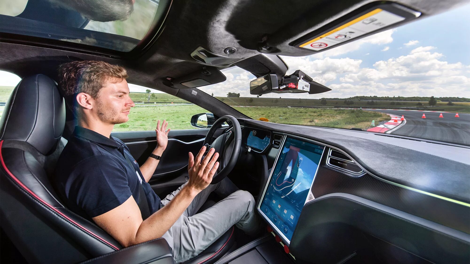 Drive user. Tesla self Driving car. Автопилот Тесла. Full self Driving Tesla.