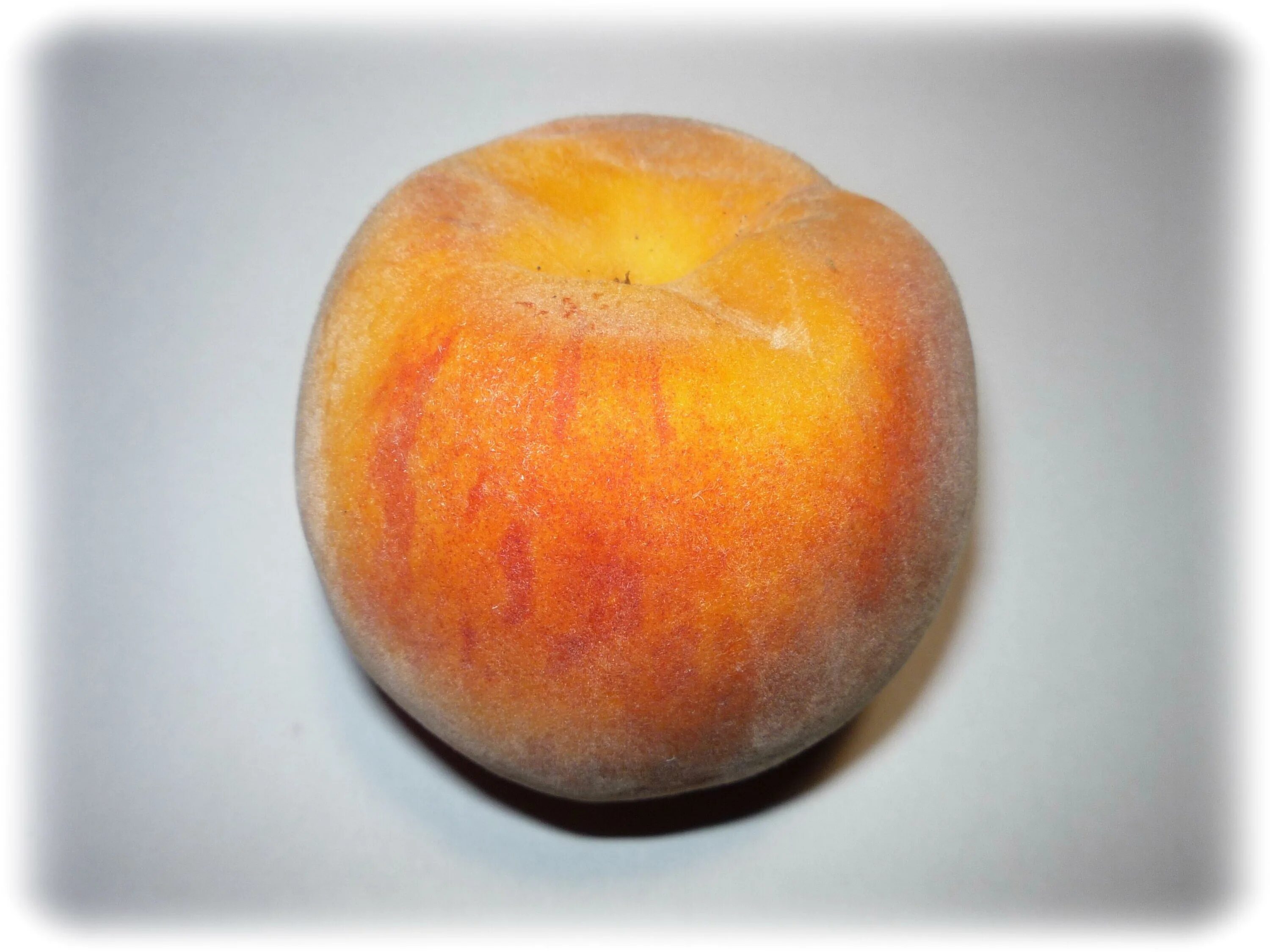 Стихотворение про персик для детей. Персики польза. Персики стихи. Стих про персик. Загадка про абрикос.