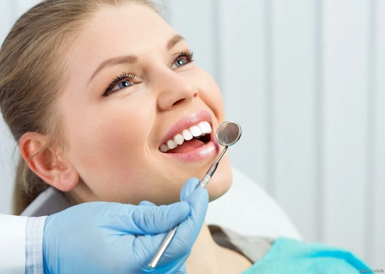 Стоматолог выходные. Красивые зубы стоматология. Улыбка стоматология. Зубы улыбка стоматология. Красивая девушка стоматолог.