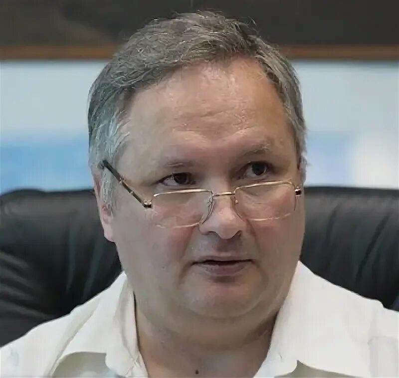 Политолог суздальцев последнее. Суздальцев.