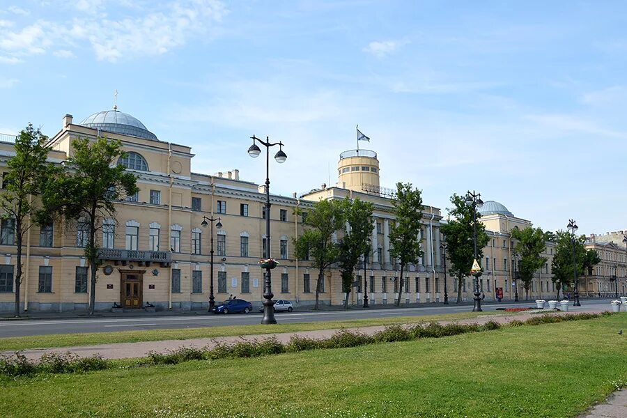 Корпуса спб. Корпус Петра Великого Санкт-Петербургский военно-морской институт. Военно-морской институт – морской корпус Петра Великого. Военно Морское училище им Фрунзе в Санкт-Петербурге. Морской корпус Петра Великого СПБ.