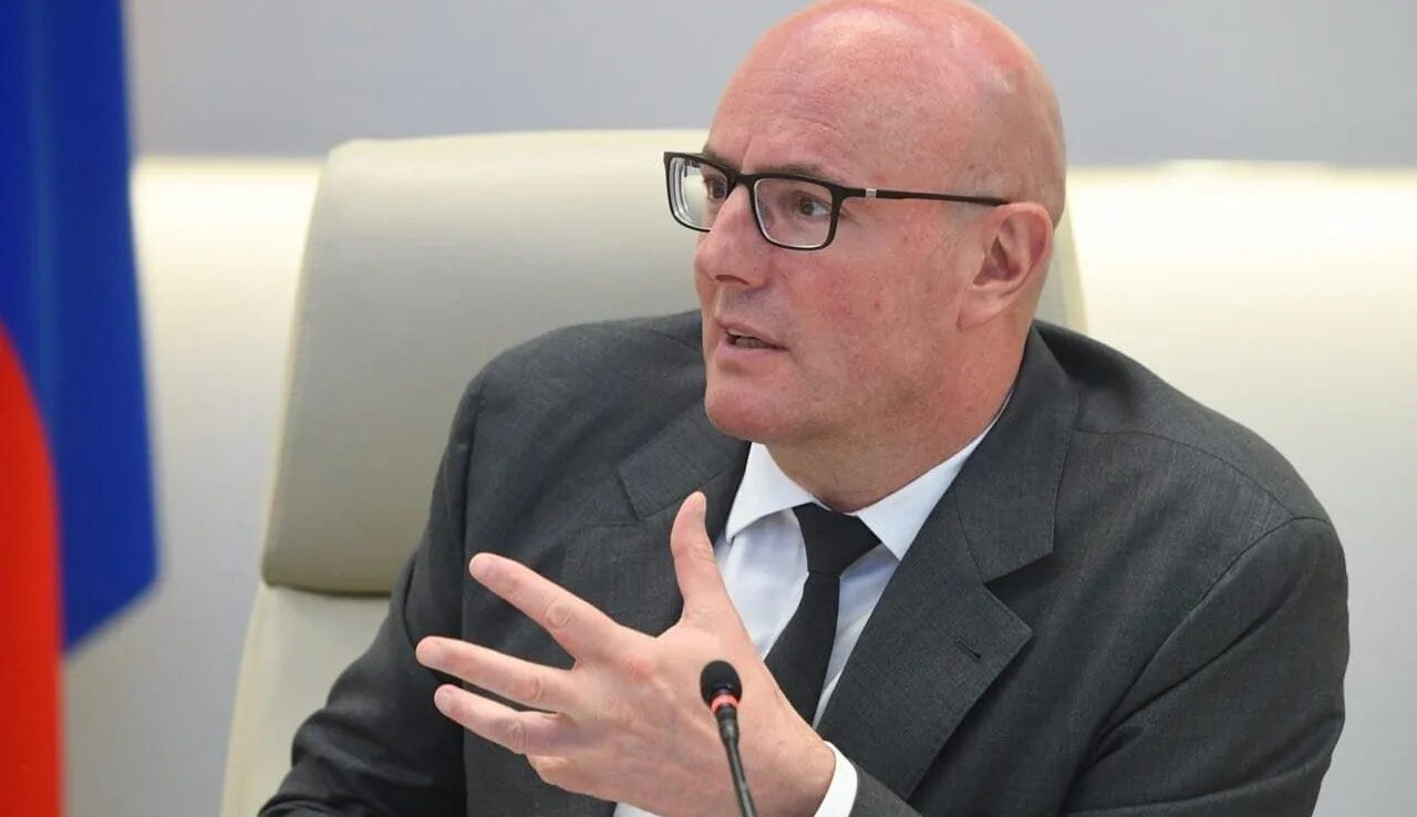 заместитель дмитрия чернышенко