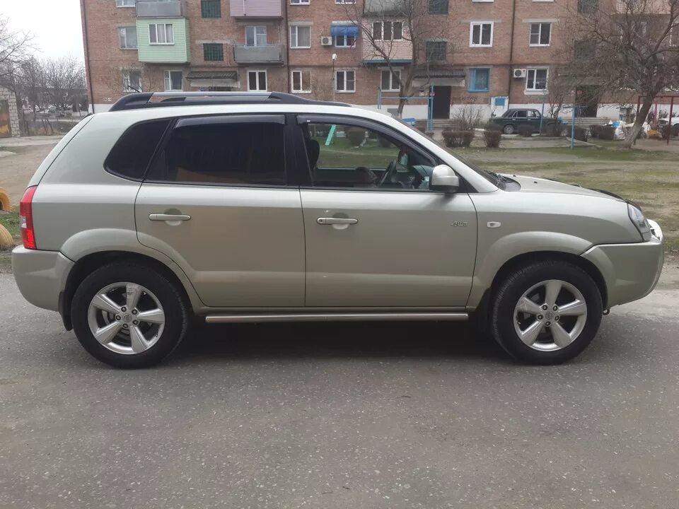 Диски хендай туссан 2008. Hyundai tucson 2008 225 70 16. hyundai tucson 2006. hyundai tucson jm r18. колеса hyundai tucson 2006.