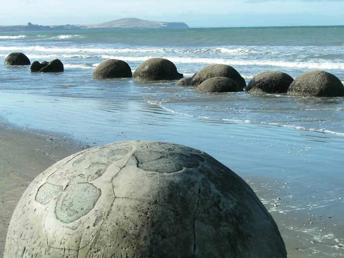 Валуны Моераки, новая Зеландия. Валуны Коста-Рики. Каменные шары Коста-Рики. Каменные шары Коста-Рики Коста-Рика.