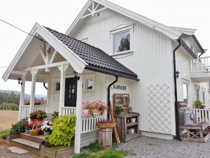 рядом с белой дачей