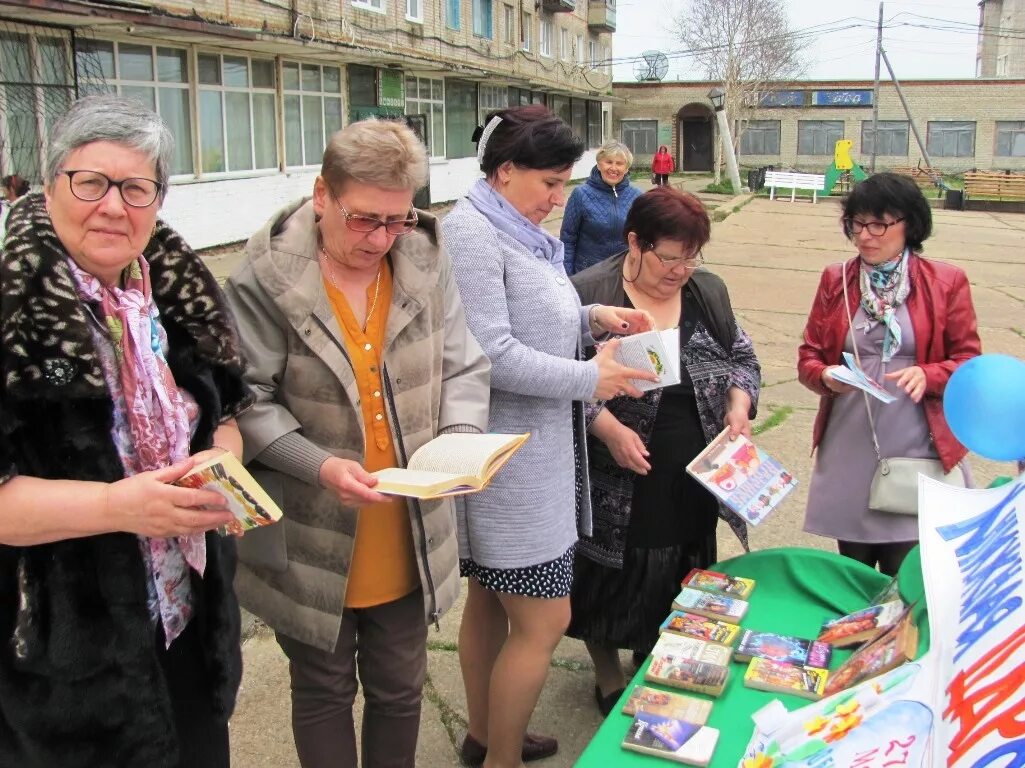 Поселок Лазарев Николаевского района. Школа п. Лазарев Николаевского района. Лазарев Николаевский район Хабаровского. Праздник в поселке Лазарева. Погода лазарев хабаровский николаевский