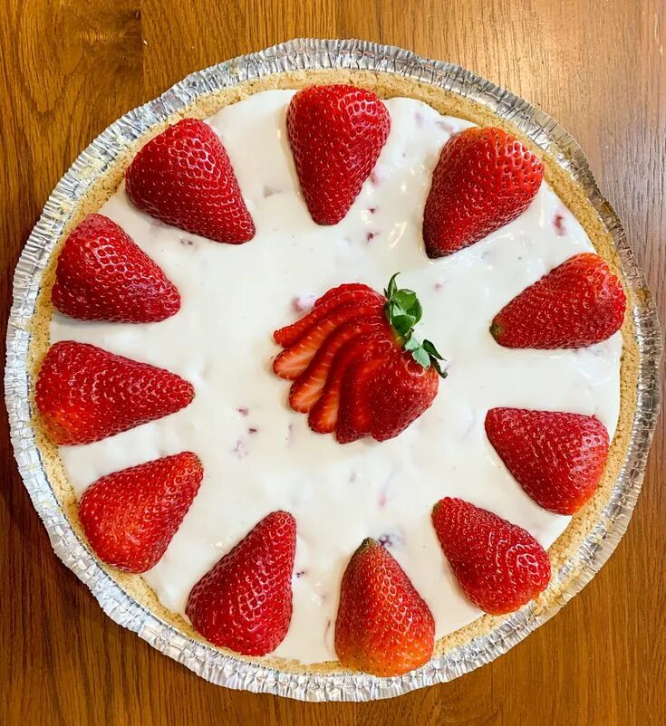 Strawberry Cream Cake Spring & Summer Berry Dessert Recipe Strawberry cream cake