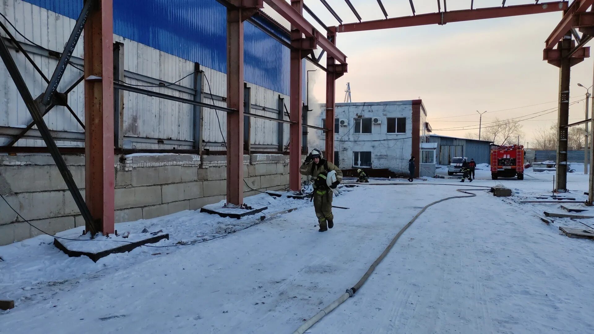 Пожар в производственном цехе. Пожар в цехе металлоконструкций в Ставропольском крае сегодня. Электроустановка фото. Пожар автоматика