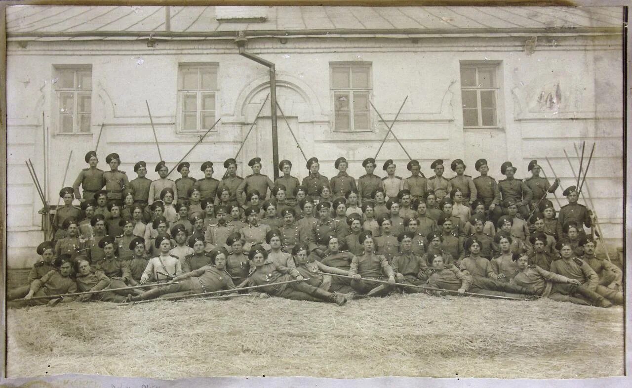 Астраханское казачье войско. Астраханское войско. Астраханское казачье войско астрахань. Форма астраханских казаков. Казачьи войска россии времен николая 2 художник олег пархаев.