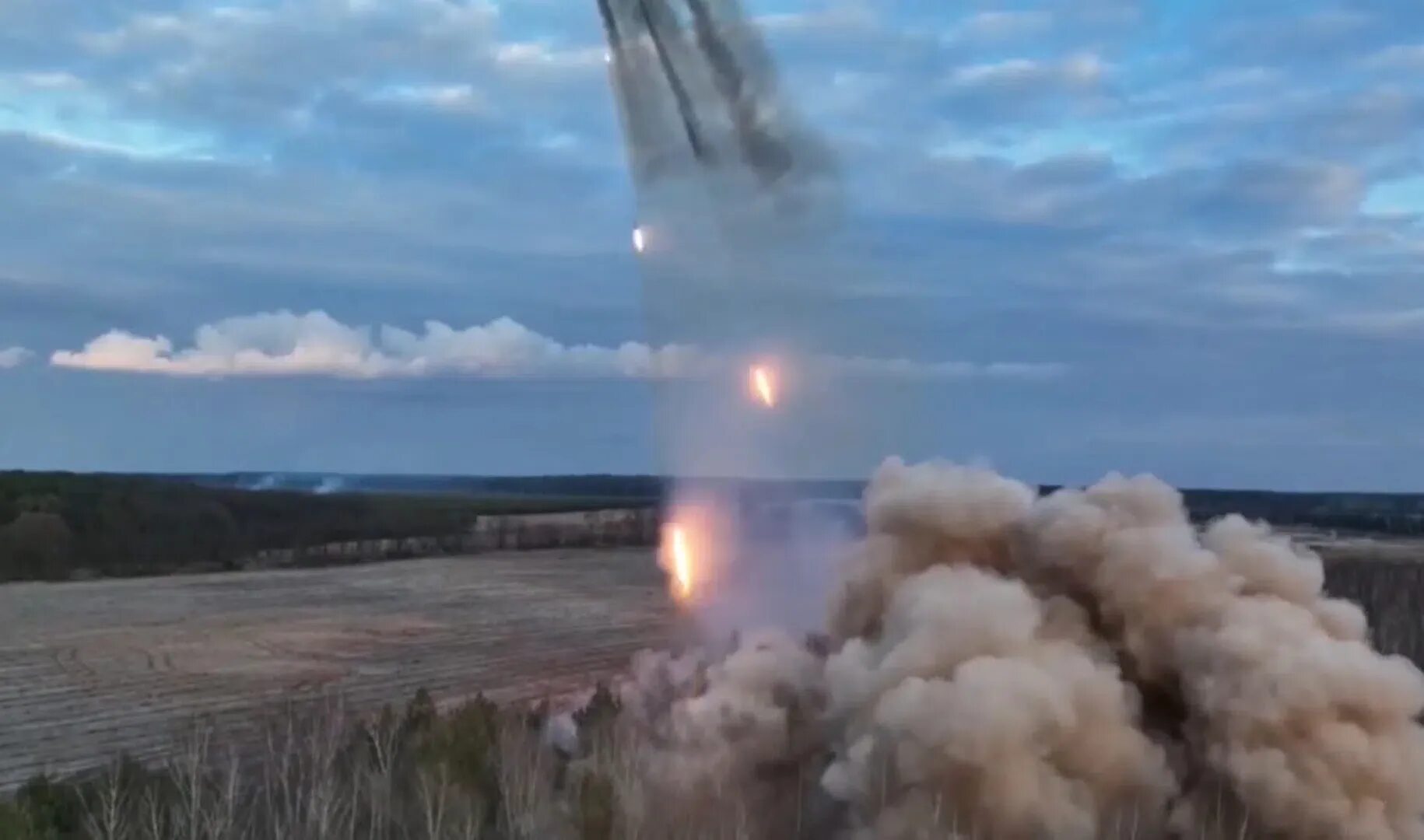 Российские ракеты. Взрыв ракеты. Ракета Военная. Ракета град.