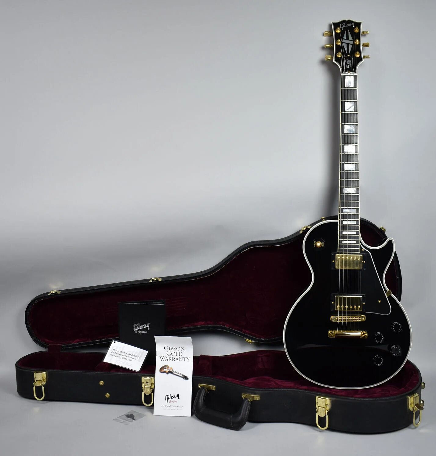 Les paul custom shop. Гитара gibson les paul custom. gibson les paul custom shop 2001. электрогитара gibson les paul custom. гибсон лес пол кастом.