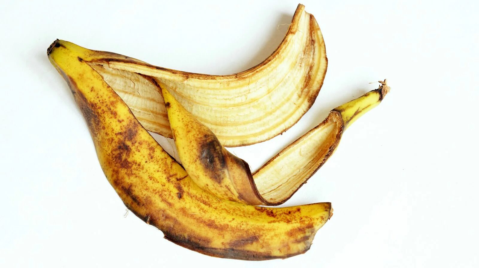 Можно есть кожуру банана. Шкурка банана. Банан без шкурки. Банановая кожура. Банановая кожура вид сверху.