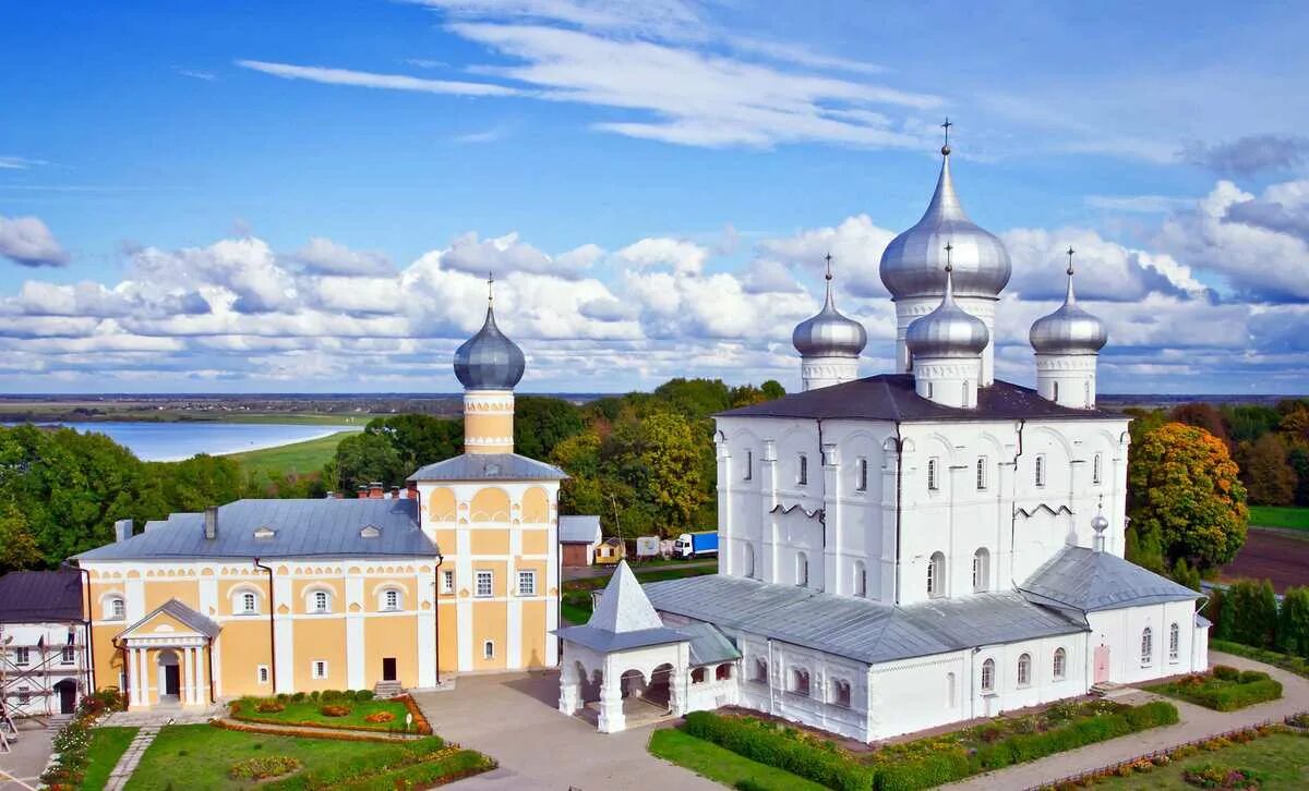 Варлаамо-Хутынский Спасо-Преображенский женский монастырь. Хутынь Великий Новгород монастырь. Монастырь Варлаама Хутынского Великий Новгород. Хутынский Спасо-Преображенский монастырь Великий Новгород. Варлаамо хутынский монастырь сайт