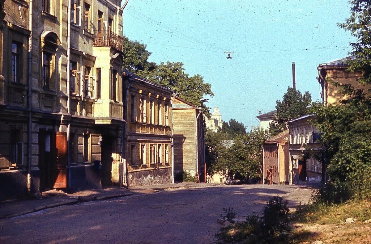 1-Й Волконский переулок. Серединский переулок в Москве. Старый Арбат дворы Москва 60-х. Старые московские переулки.