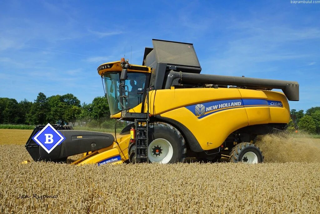 Сх 80. New Holland CX 6.90. New Holland CX6.80. Комбайн Нью Холланд 6,90. New Holland cx840.