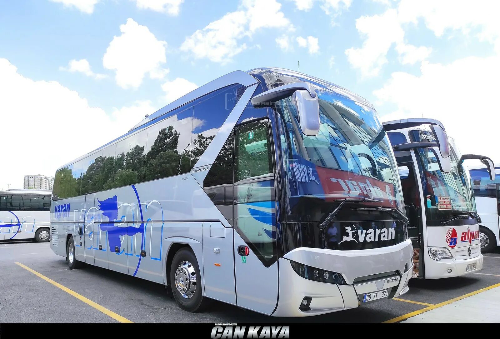 Неоплан 2022. Автобус марки Неоплан. Neoplan Tourliner новый 2022. Неоплан Ютонг.