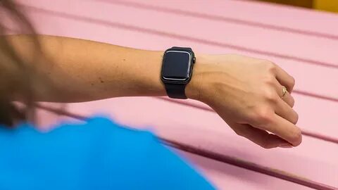Apple watch 40mm на руке