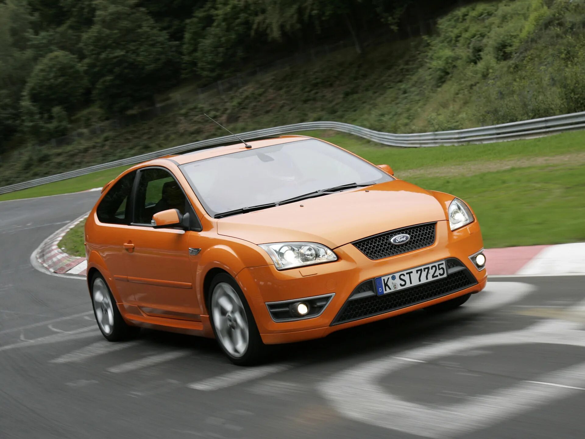 Тест форд фокус 2. Ford Focus 2 St хэтчбек. Ford Focus II 2005-2008. Ford Focus 2 St 2008. Ford Focus 2 2008 хэтчбек.