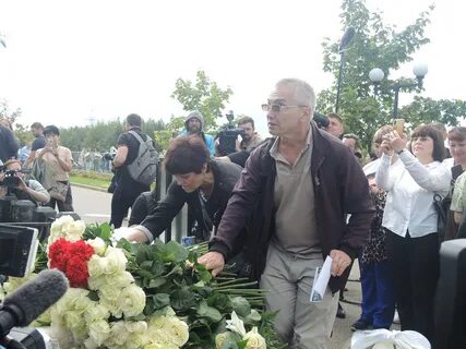Открытия памятника шатунова