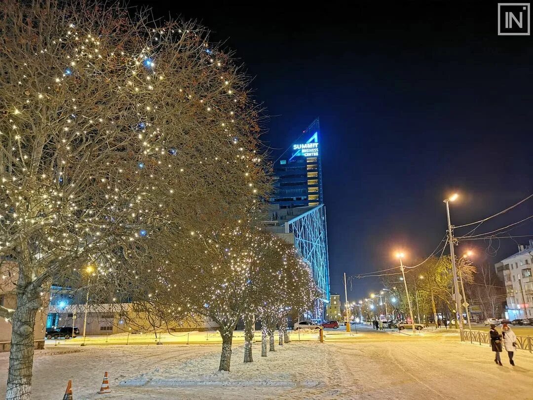 Куда сходить ночью в екатеринбурге. Ночь екатеринбург 2025. ночной екатеринбург ул 8 марта. набережная екатеринбург ночью зимой 2025. светлая ночь екатеринбург.