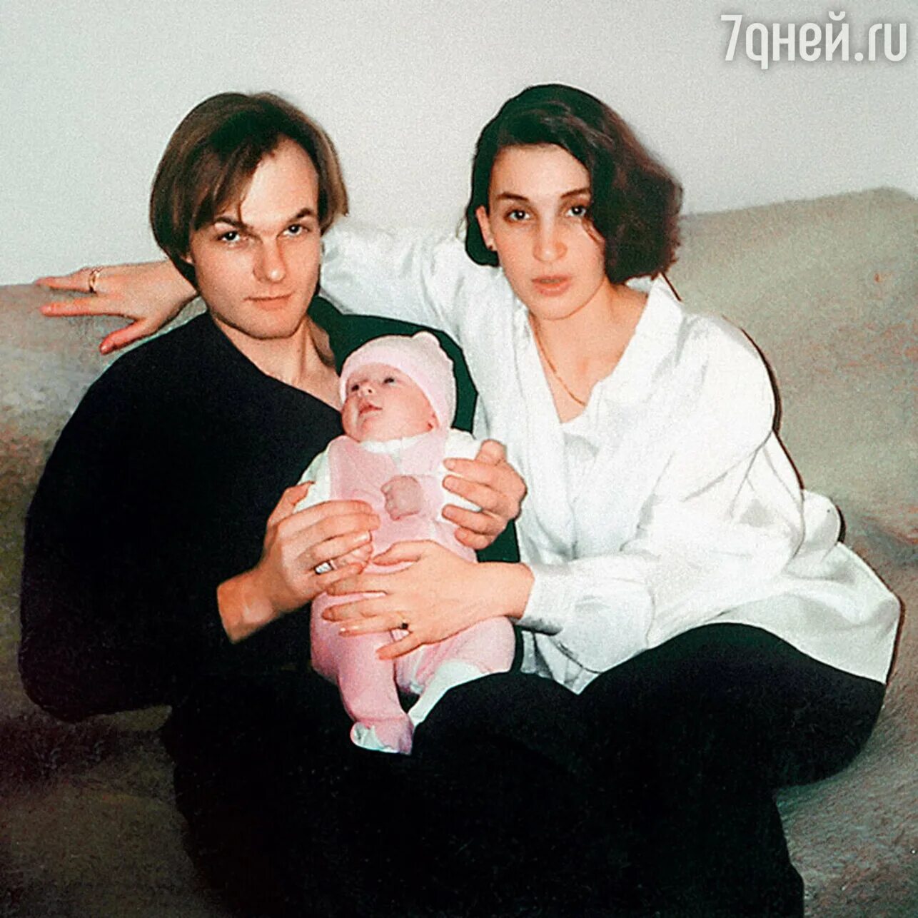 Изменяла со всеми, даже с его крестником в соседней комнате": вскрылась правда о