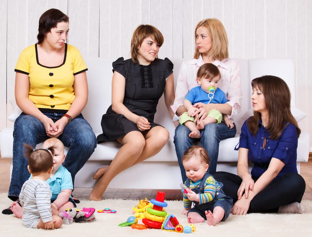 Женщина в семье. Семейные занятия с детьми. Семейное консультирование. Семья с маленькими детьми. Темы обсуждаемые детьми