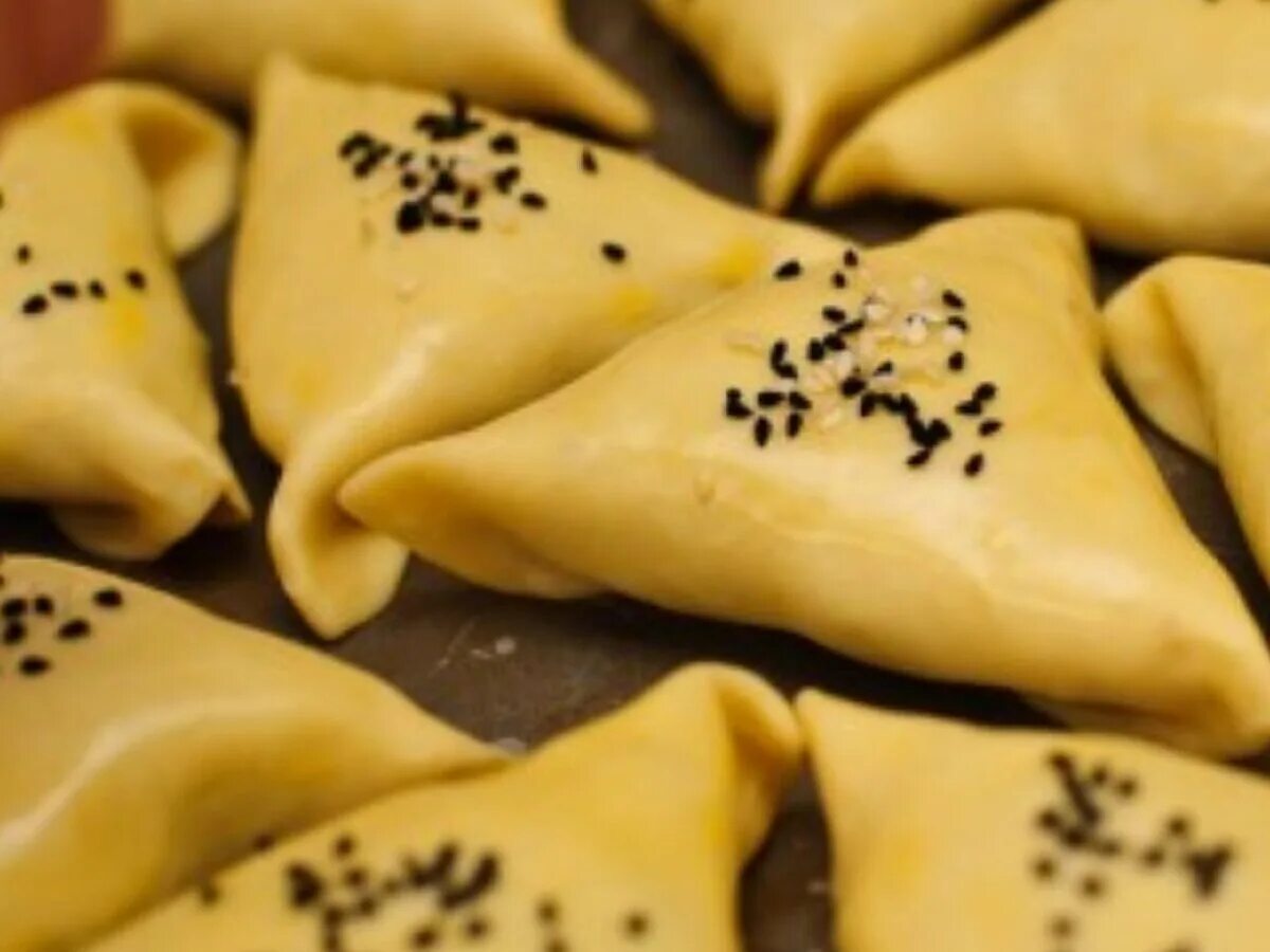 Самса манты. Самса в духовке. Тесто для самсы в духовке. Самса в духовке. Самса соленый огурец сыр.