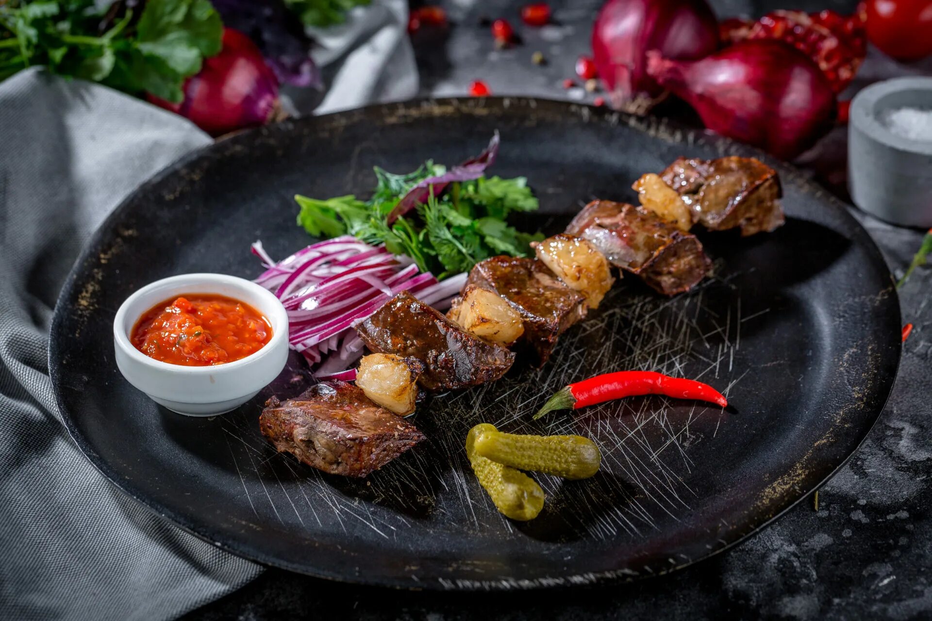 Шашлык из говядины. Шашлык печень с курдюком. грузинский шашлык мцвади. шашлык говядина с курдюком. мцвади хоровац.