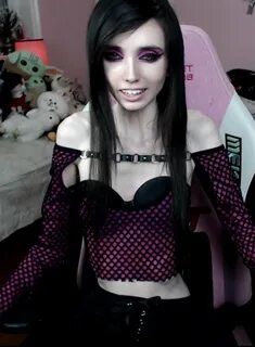 SAD #twitchpartnergift https://twitter.com/Eugenia_Cooney/status/1476380056...