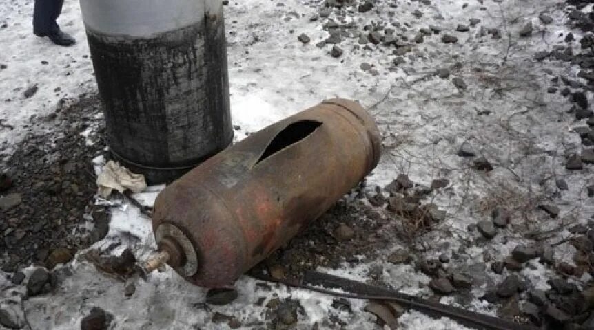 Газовый баллон 3 литра. Опасный газовый баллон. Газовый баллон пропан ржавый. Баллон газовый ржавый. Раздутый газовый баллон.