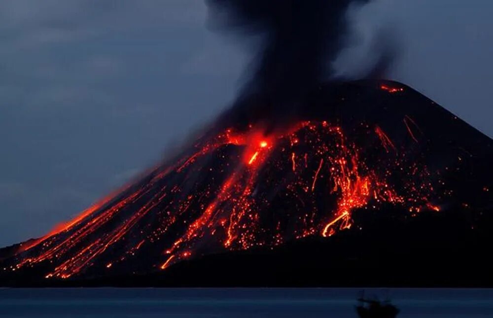 Вулкан Тамбора Индонезия. Вулкан Тамбора 1815. Извержение вулкана Тамбора. Извержение вулкана Кракатау в Индонезии.