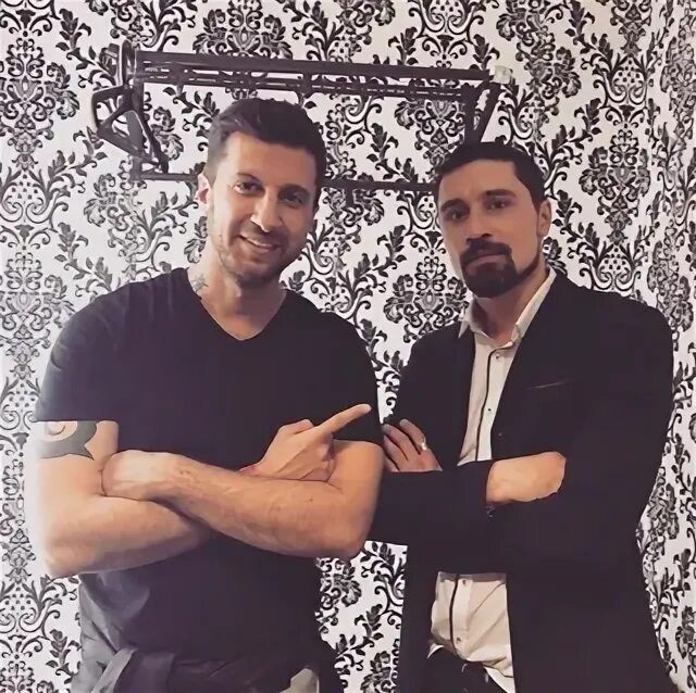 Амиран сардаров дует шары. Каргинов и амиран сардаров. the brothers из москвы амиран.