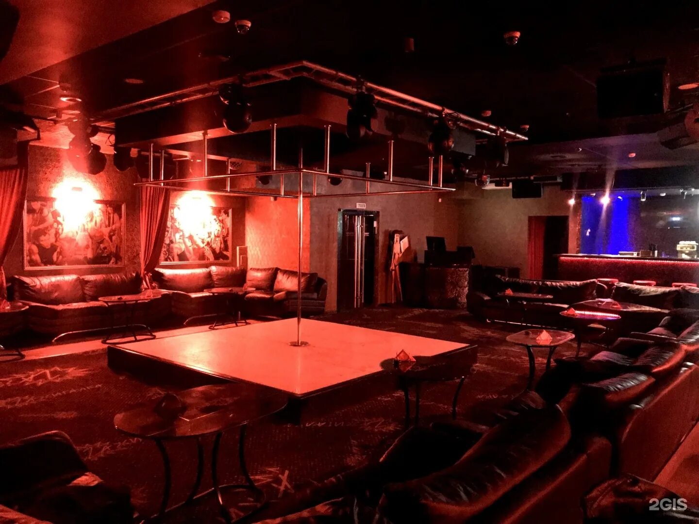 зажигалка брянск мужской клуб. Zажигалка ул земляной вал 50а стр 3. Zажигалка московская ул. стрип бар барин новгород. ночной бар "zажигалка".