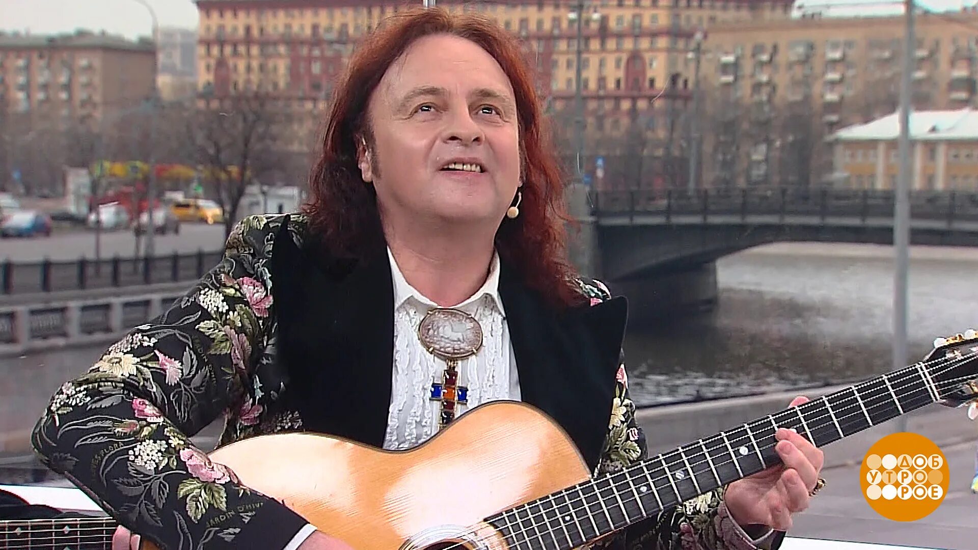 гитарист виртуоз виктор зинчук. музыкант виктор зинчук. певец виктор зинчук. зинчук классика в современной обработке слушать. виктор зинчук фото.