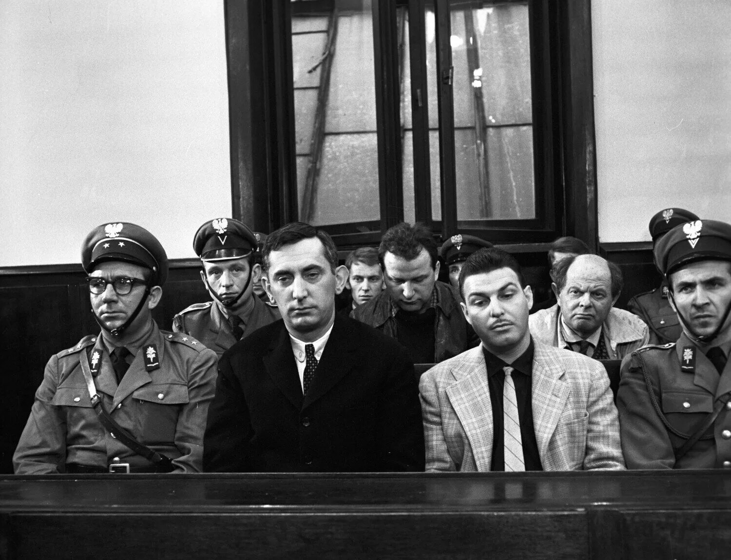 Густав холоубек воланд. Гангстеры и филантропы фильм 1962 актёры и роли. Фильм гангстеры 1962. Гангстеры и филантропы (dvd). "гангстеры и филантропы"(эдвард скужевский, ежи хоффман) [1963.