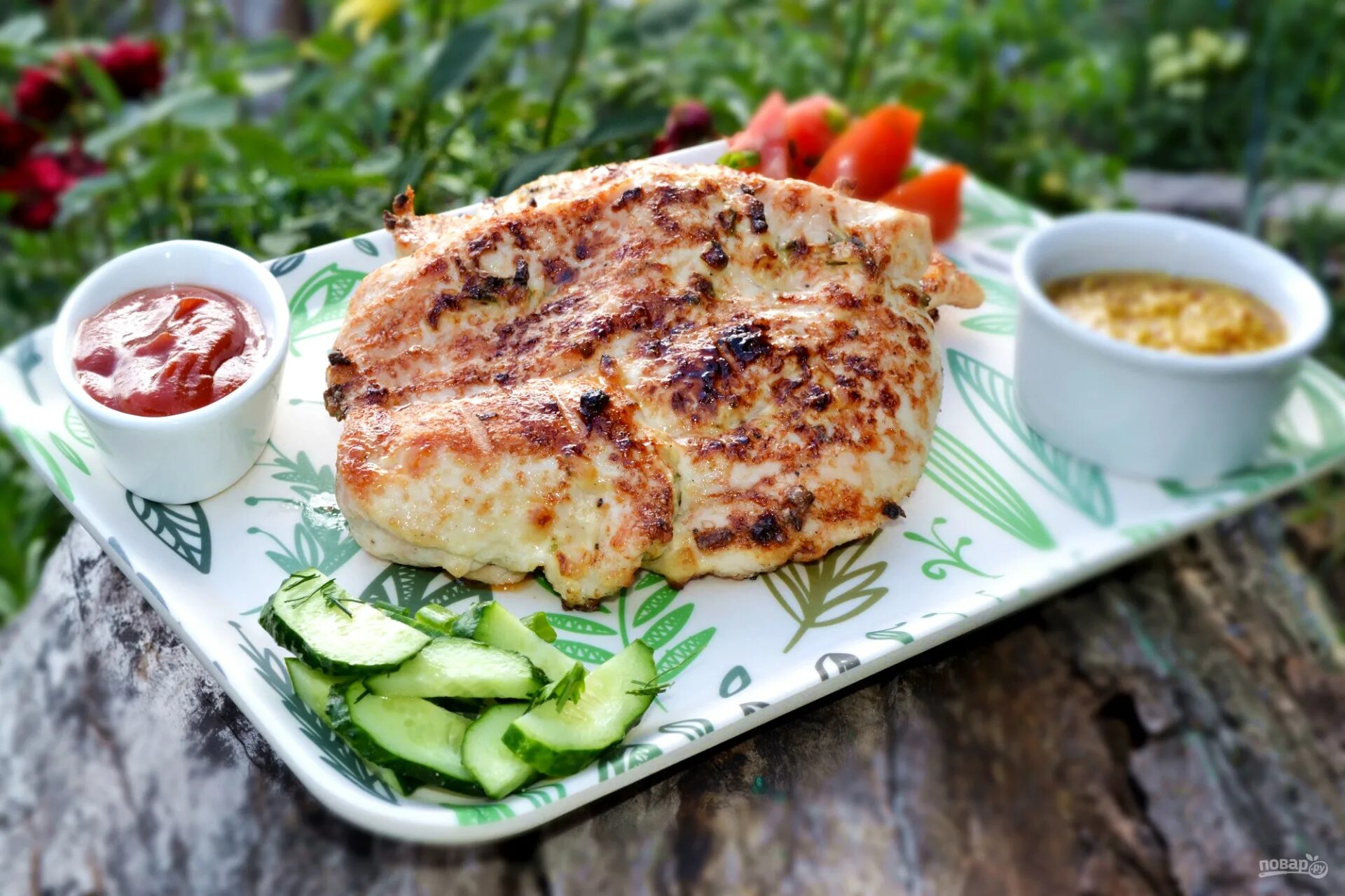 Шашлычок из курицы. Грудка на решетке на мангале. Куриная грудка на гриле. Куринная грудка на мангал. Куриные грудки на барбекю.