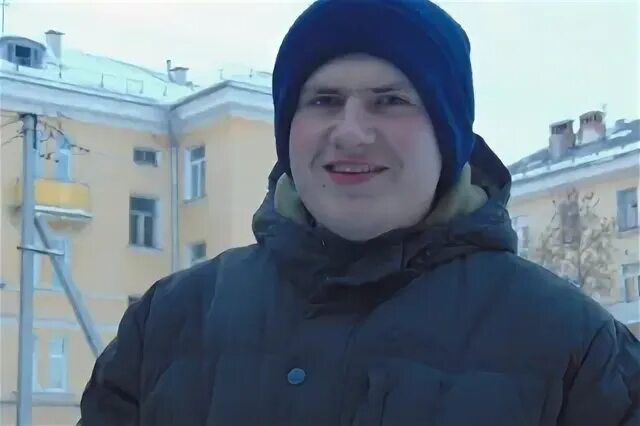 Публиков. Публиков. Девушка выступает на конференции. Публиков. Публиков.