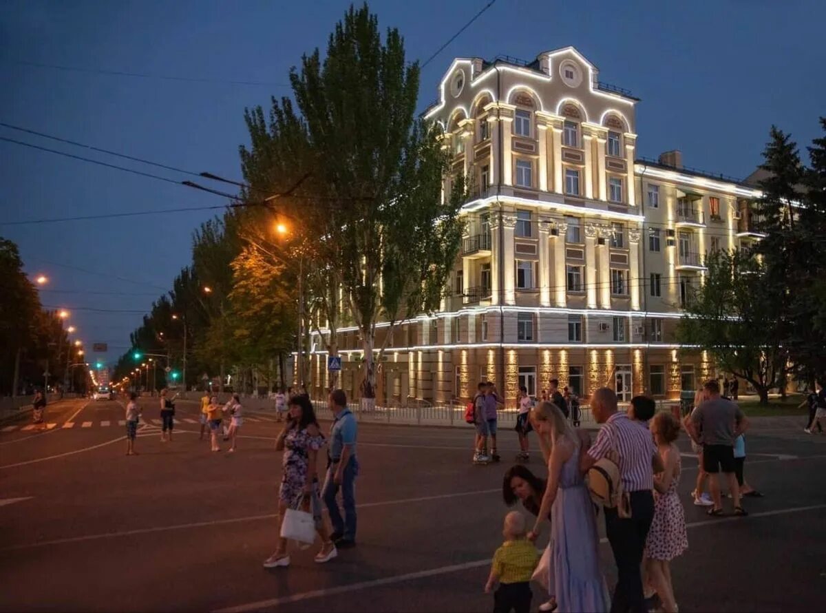 Мариуполь здание. Приазовский университет мариуполь. мариуполь приазовский технический университет. мариуполь 2025. мариуполь 2012.