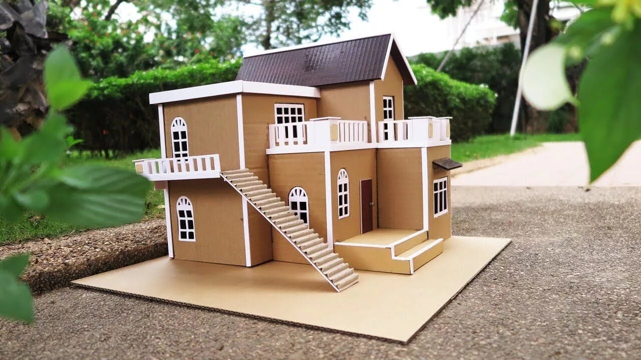 Той хаус. Коттедж из картона. Мини домик из картона. Модели домов из картона. Макет дома мечты.