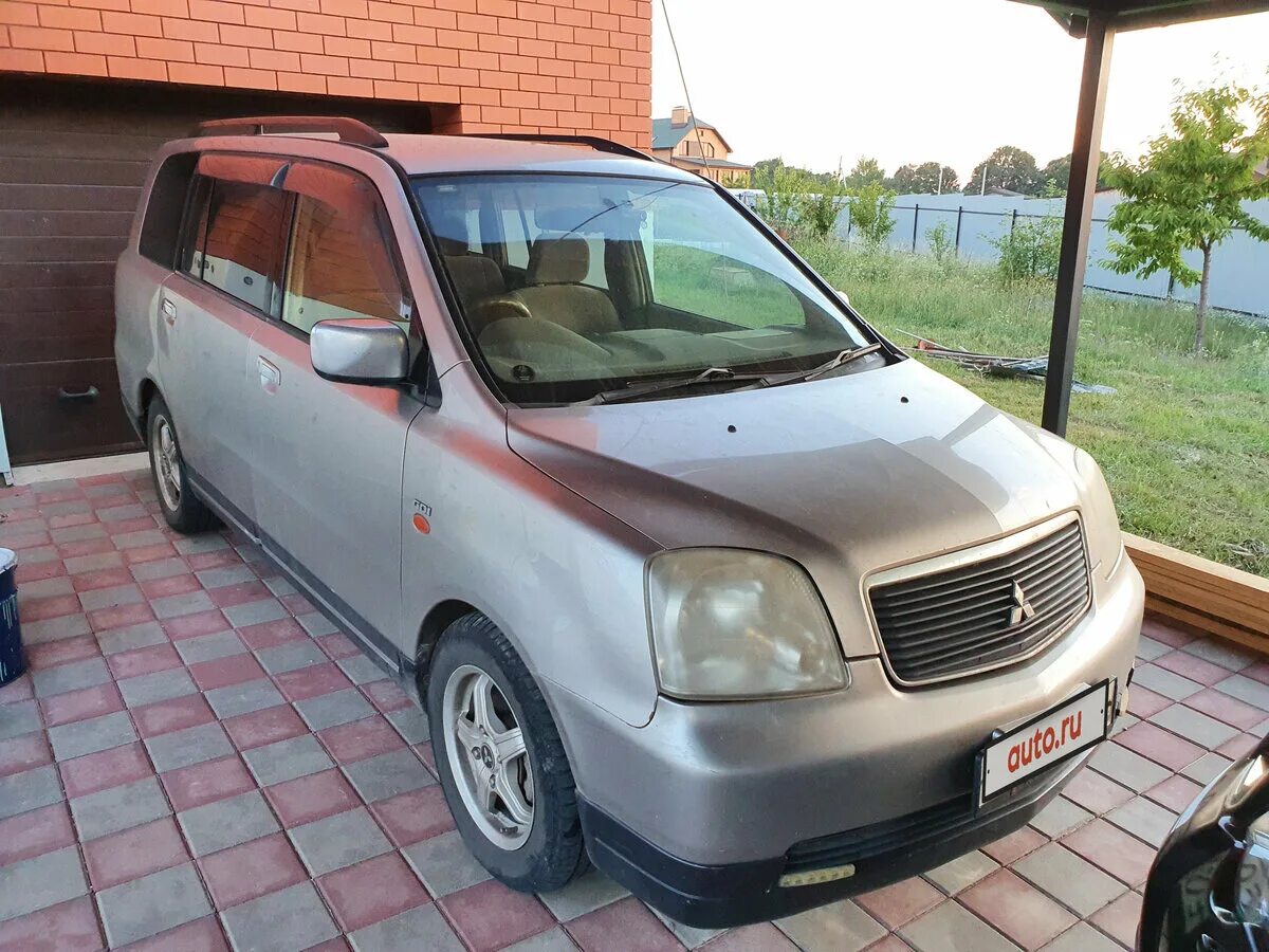 Купить митсубиси дион. Митсубиси Дион 2000. Mitsubishi Dion 2000-2005. Mitsubishi Dion 2000 года. Мицубиси Дион 2 поколения 2000.