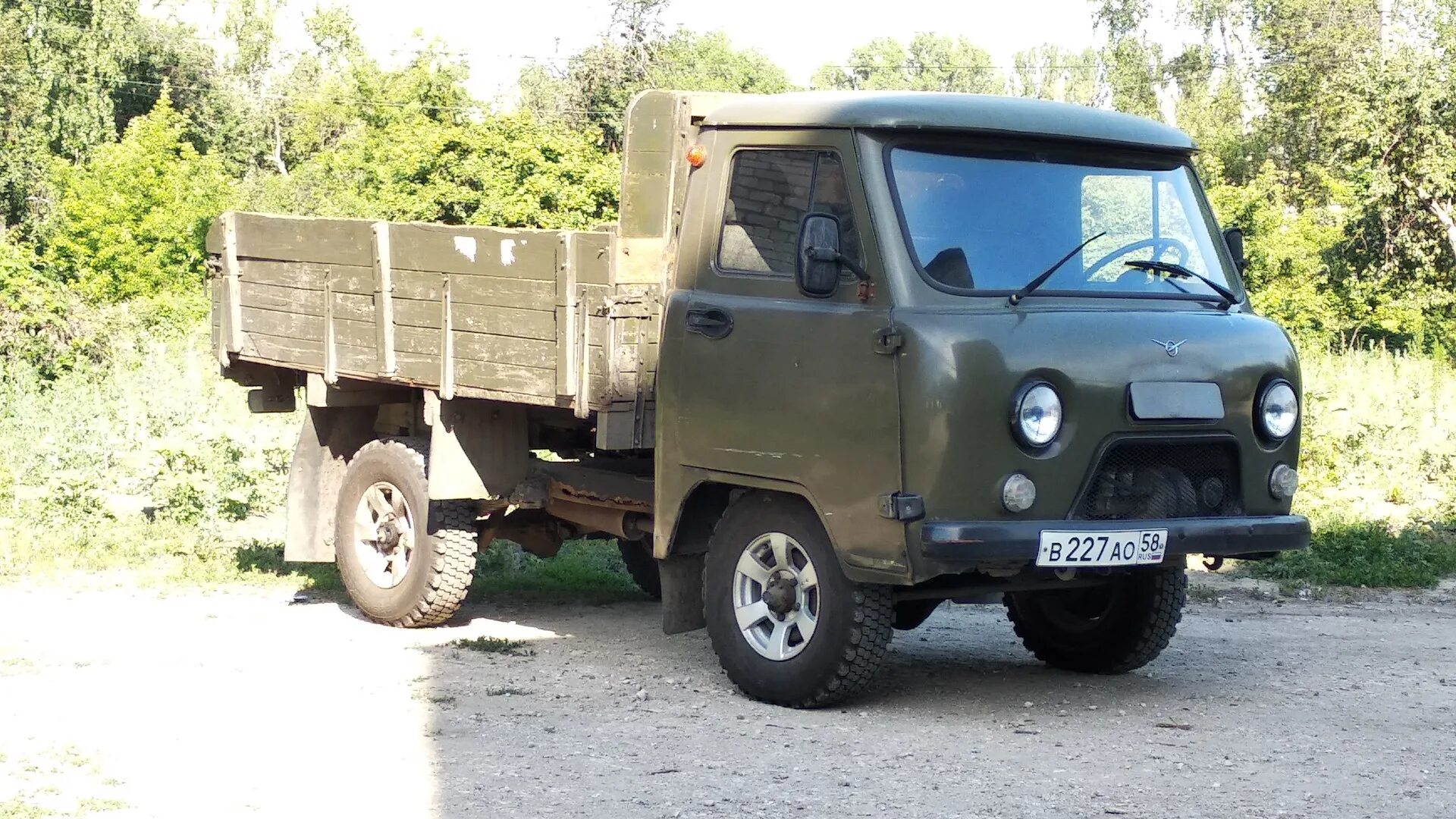 Уаз 451 бортовой. Уаз фермер 39095. Уаз 452 бортовой. Завод уаз 3303. Уаз 3303 бортовой.