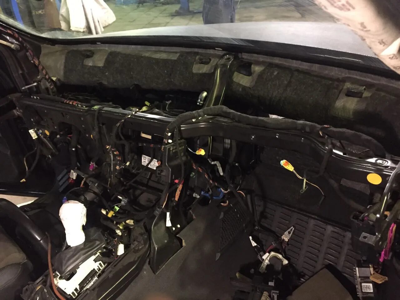 Радиатор отопителя ауди 80 в4. Печка ауди 80 б4. Как поменять печку ауди. Радиатор печки ауди 80 б3. Радиатор отопителя ауди 80 в4.