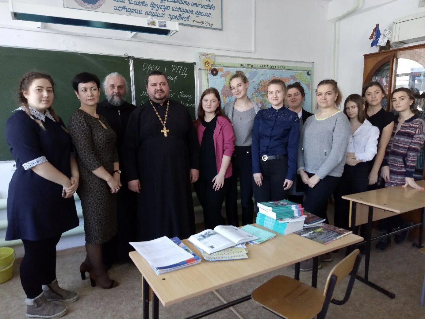 Рп преображение. Преображение господне 2021 яблочный спас. Церковь преображение орел ехб. Преображение господне 2021. Бухта преображение приморский край.