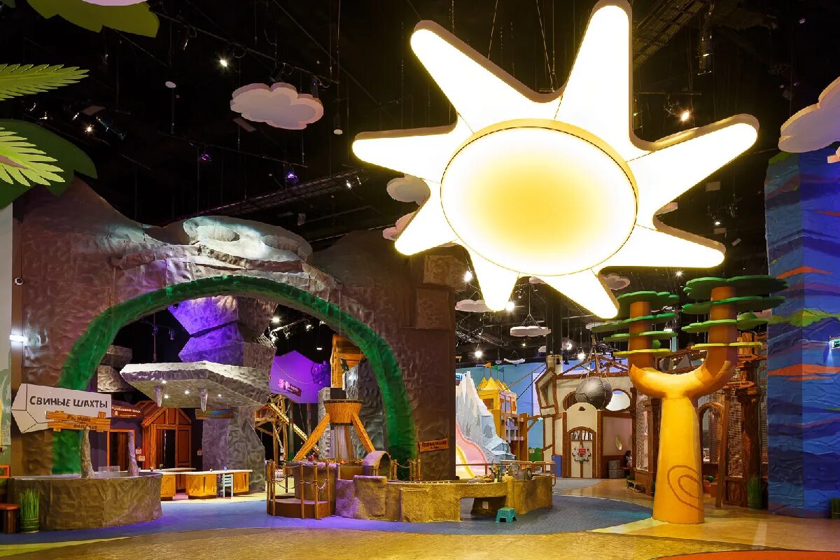 Angry birds activity. Активити парк angry birds в санкт-петербурге. Парк развлечений angry birds activity park в санкт петербурге. Парк развлечений angry birds activity park в санкт петербурге. Активити парк angry birds в европолисе.