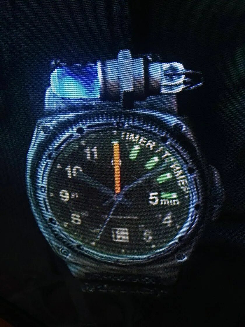 Часы из метро 2033. Часы metro 2033. наручные часы metro 2033. часы артёма из metro 2033.