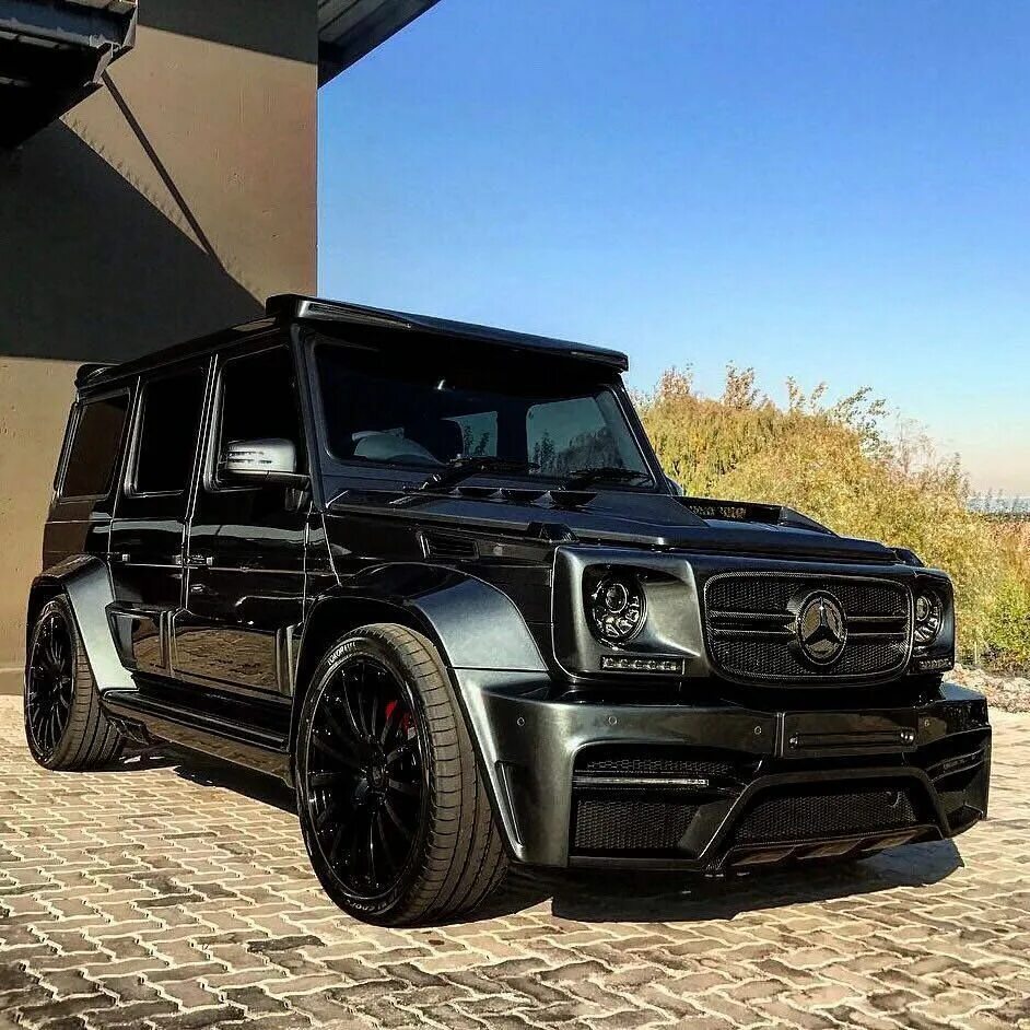 Mercedes g63 amg бандитский. Mercedes benz g55 hamann красный. Машина крутой гелик. Mercedes benz g63 amg. G65 amg.