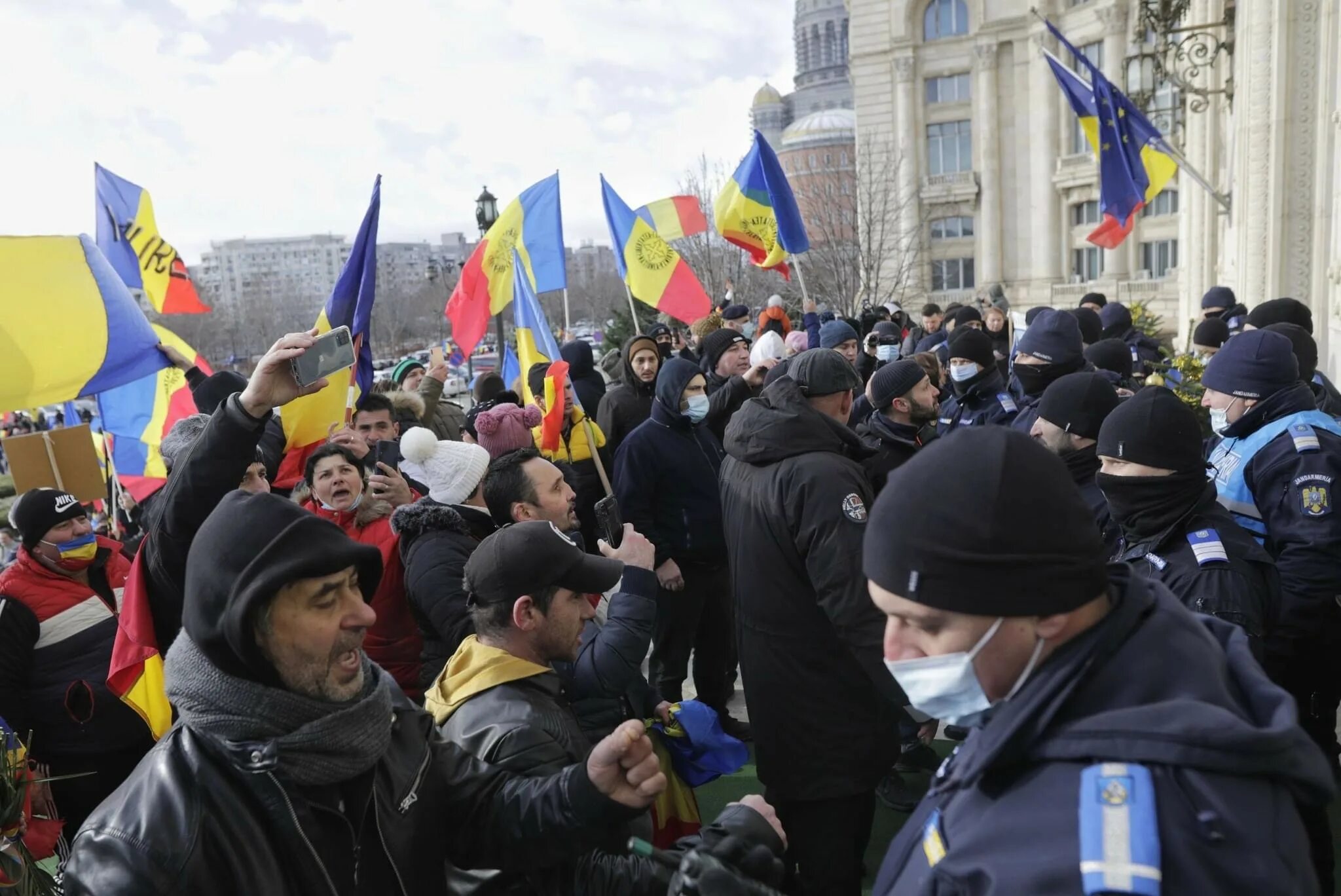 Протесты в Румынии. Протесты в Румынии 2017. Митинг в Бухаресте. Ультраправые в России. Захват парламента