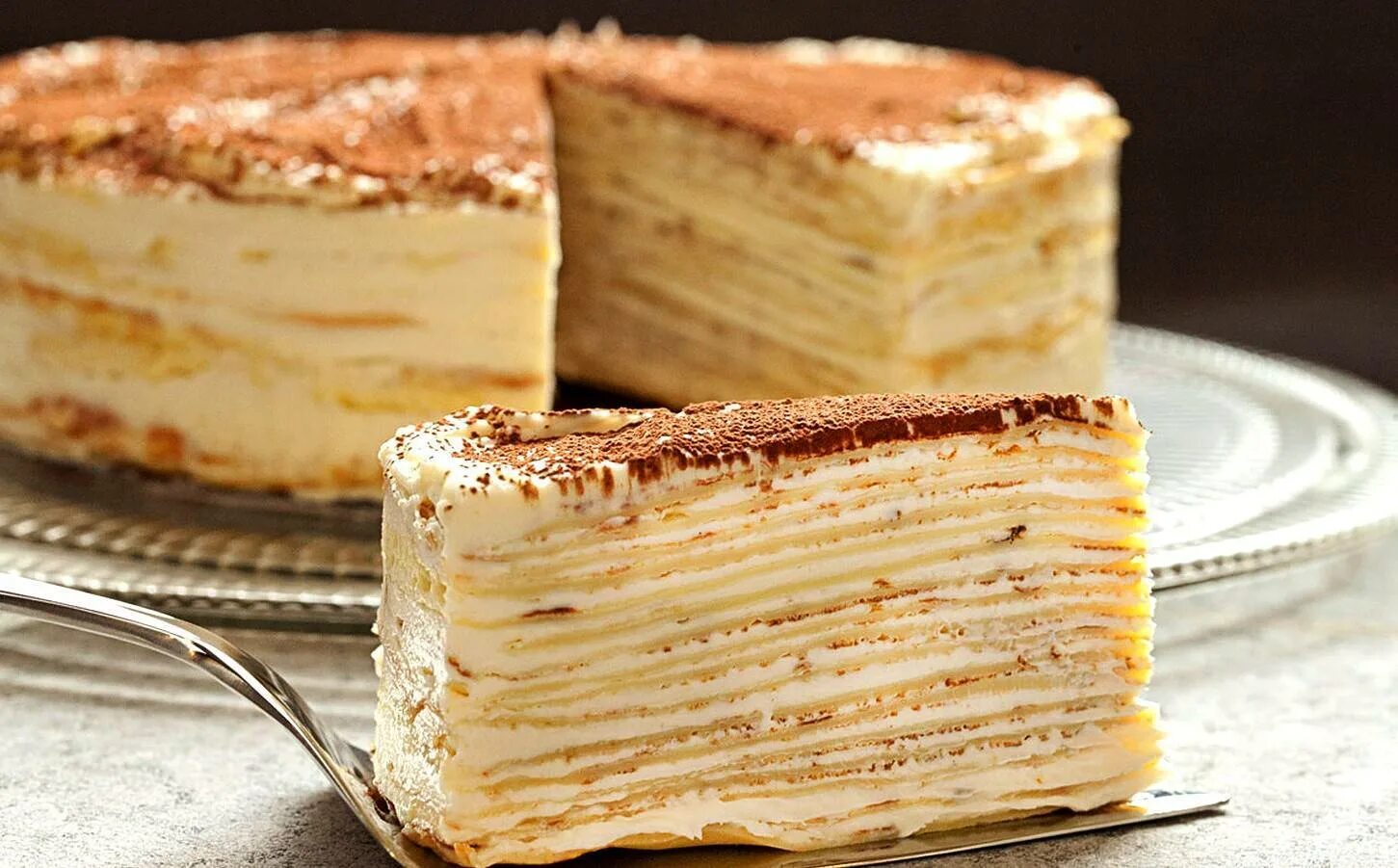 Торт с творожным кремом рецепт. Торт французский Крепвиль. Блинный торт "тирамису-торт". Французский Крепвиль блинный. Шоколадный блинный торт Крепвиль.