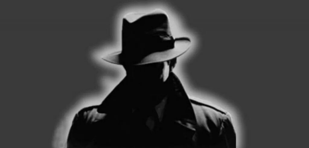 Человек в чёрном плаще и шляпе. Детектив в Астрахани. Детектив ss14. Мем частвнй частный детектив на авито. Превышение полномочий частным детективом